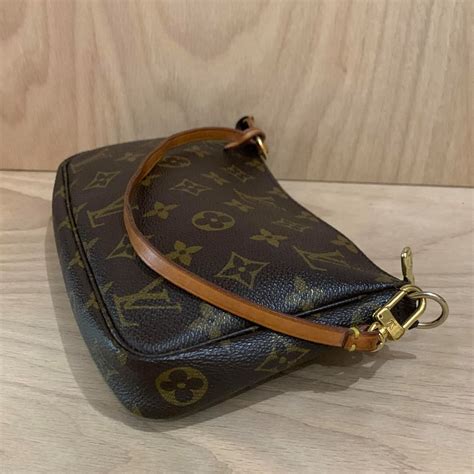 louis vuitton exchange